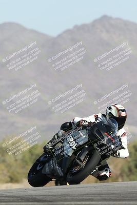 media/Dec-01-2025-Moto Forza (Mon) [[2daa91e15f]]/2-Intermediate Group/Session 2 Turn 9 Entry/